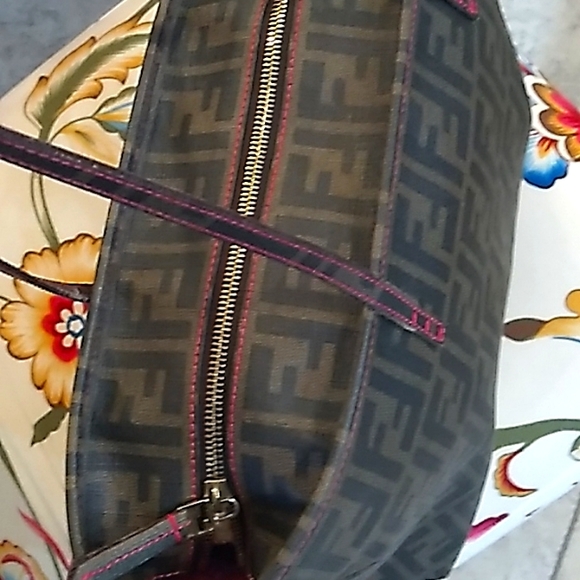 FENDI ZUCCA COATED FF TOTE- PINK INTERIOR - Picture 10 of 17